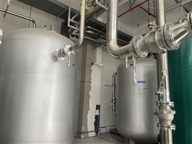 永康研究院不锈钢储气罐现场安装 (4)