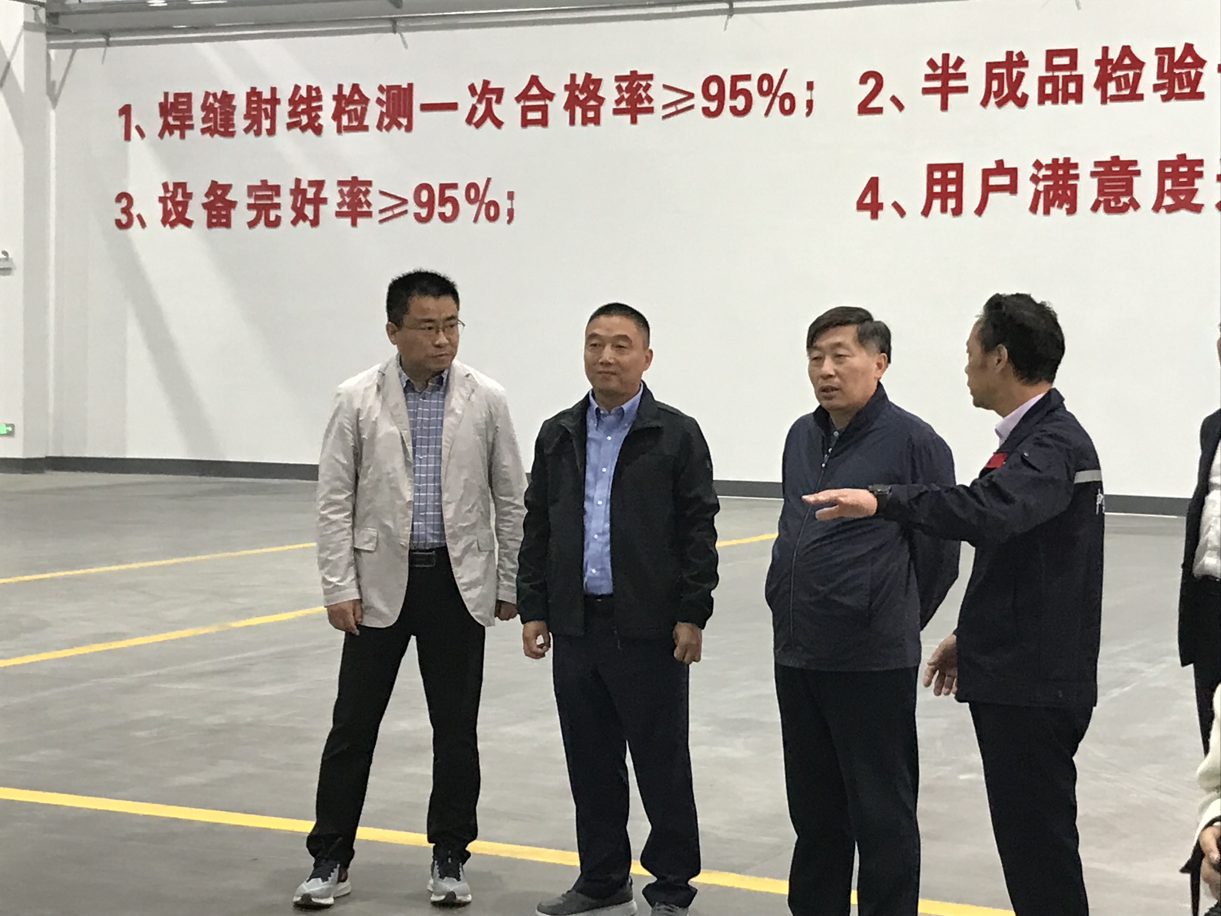 市领导莅临申容储气罐厂家